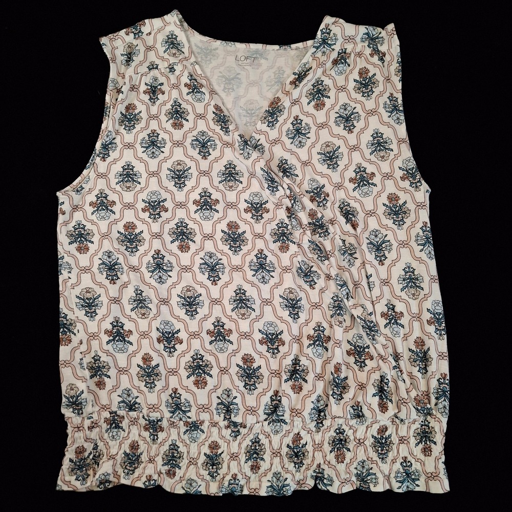 LOFT Women XL Sleeveless Blouse Cream Blue Floral Medallion Surplice Smocked Hem